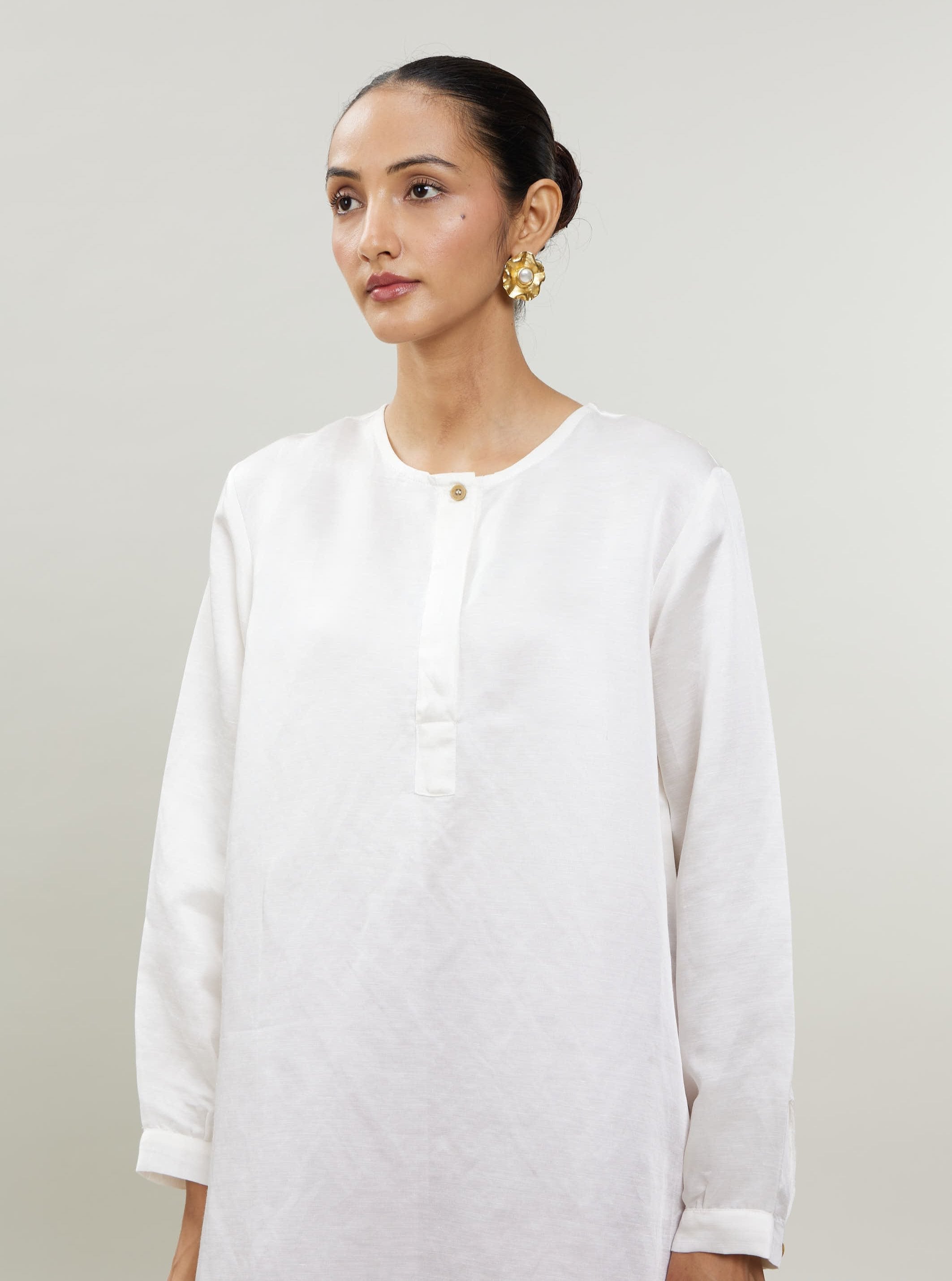 Rumi Kurta - White Satin linen